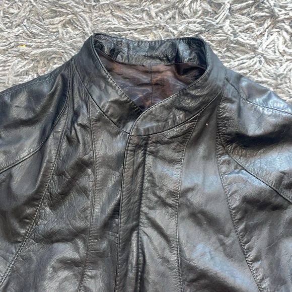 Vintage black leather jacket size medium - Picture 2 of 14